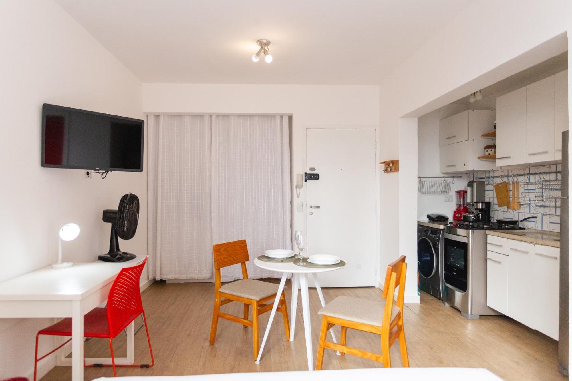 Acolhedor Com Tv E Ar Proximo A Faria Lima *