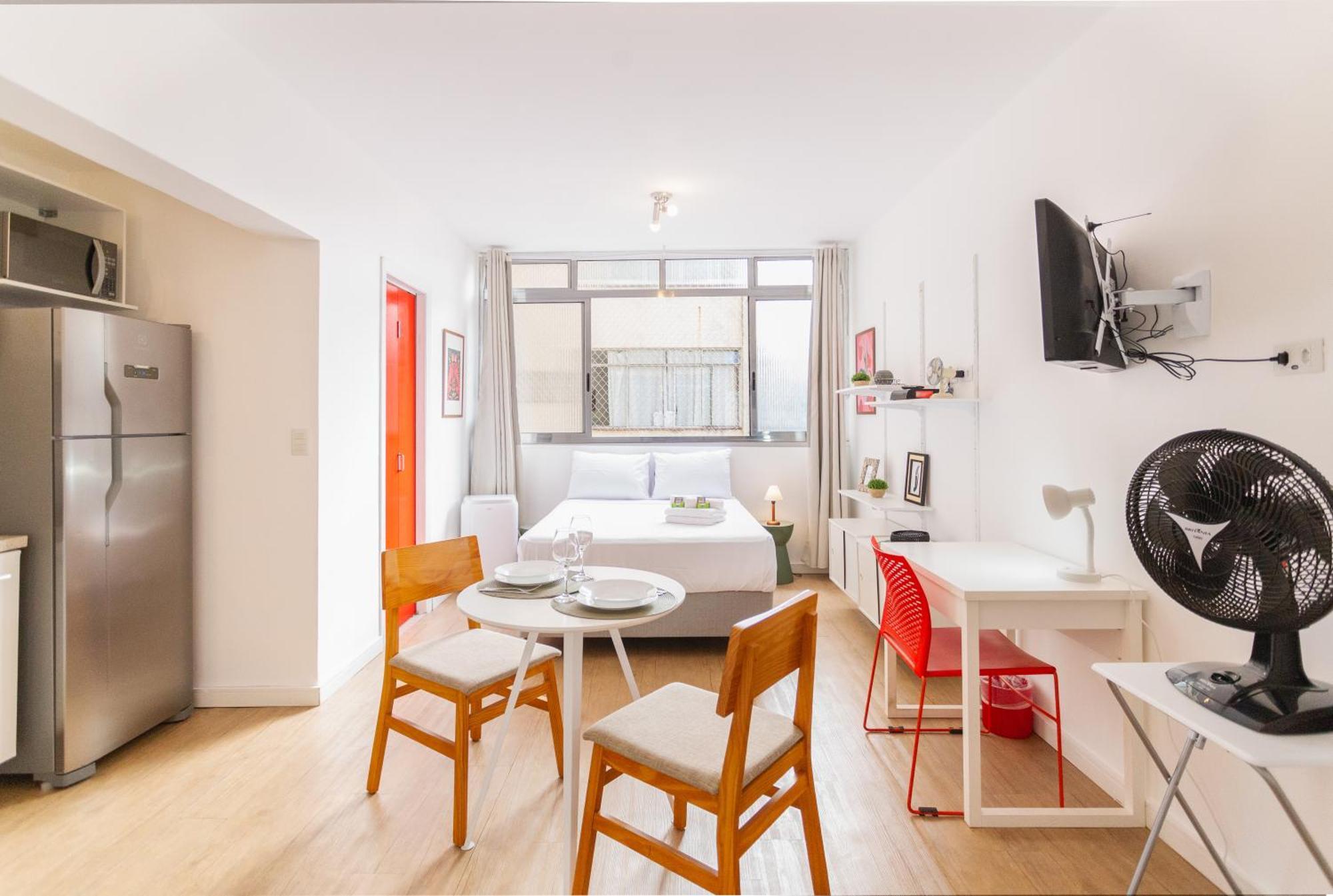Apartamento Acolhedor Com Tv E Ar Proximo A Faria Lima *